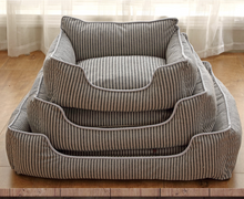 Load image into Gallery viewer, 3 Size Padded Dog Bed