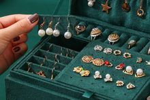 Load image into Gallery viewer, Green Stud Jewelry Organizer