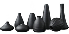 Load image into Gallery viewer, Black Ceramic Flower Arrangement Vases