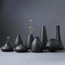Load image into Gallery viewer, Black Ceramic Flower Arrangement Vases