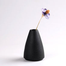 Load image into Gallery viewer, Black Ceramic Flower Arrangement Vases