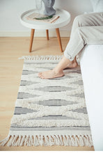 Load image into Gallery viewer, Tufted Tassels Floor Mat