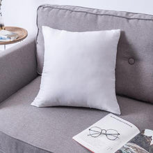 Load image into Gallery viewer, Moroccan Style Tassel Toss Pillow